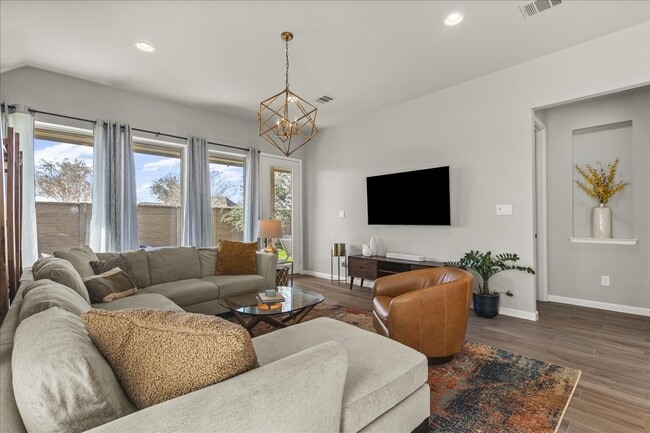 Building Photo - 4910 Morrison Dr