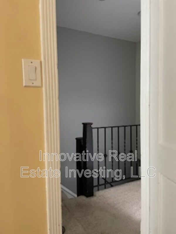 Building Photo - 4806 McKean Ave
