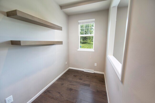 Building Photo - 7850 W Mourning Dove Ln