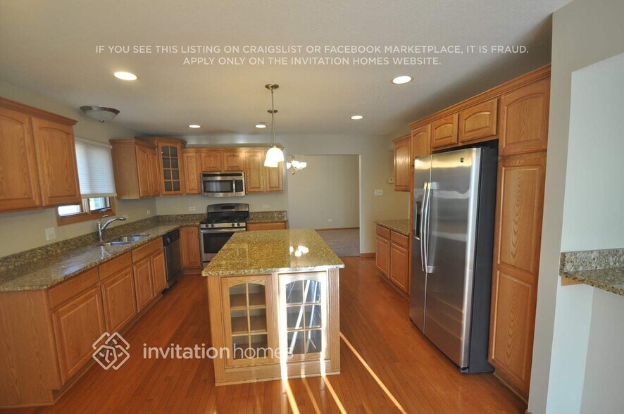 Building Photo - 1021 Amlin Terrace