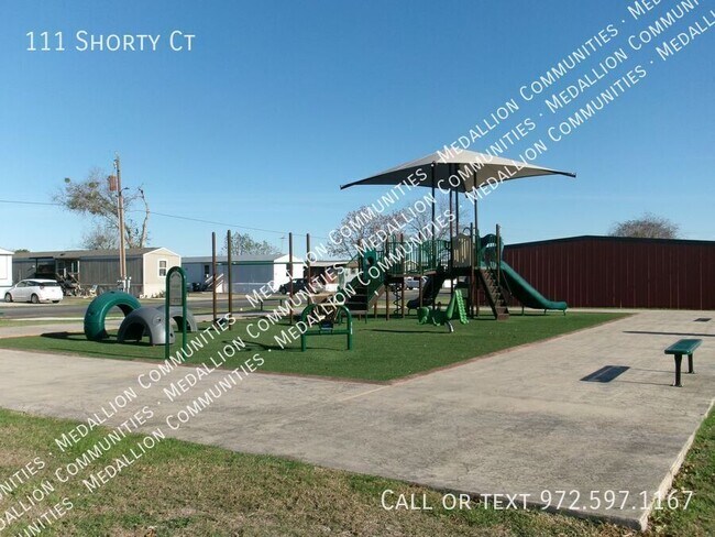 Building Photo - 111 Shorty Ct