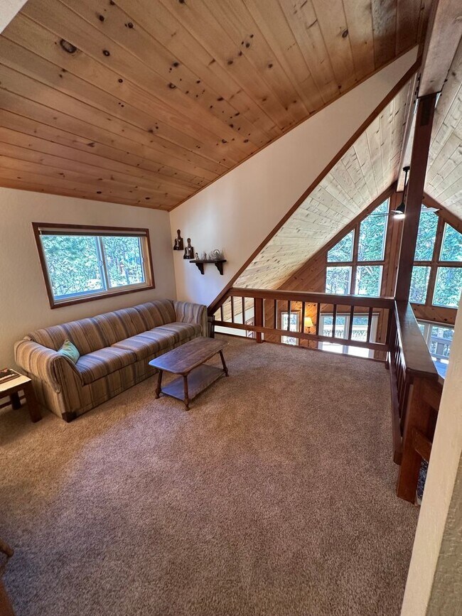 Building Photo - 11368 Lucerne Ln
