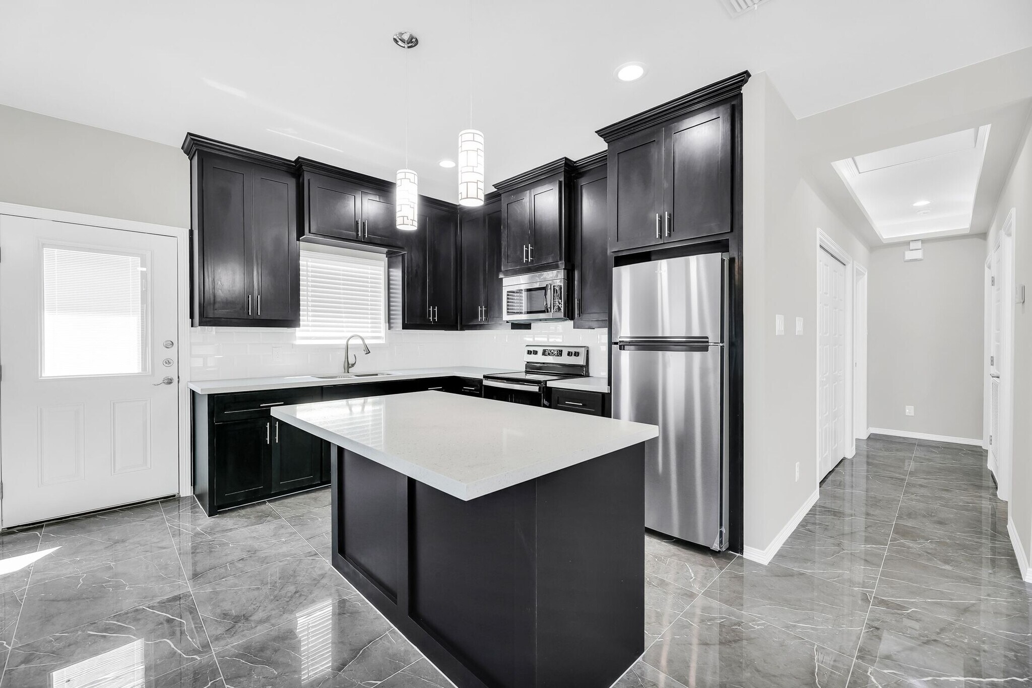 Building Photo - 4721 Magnolia Ave