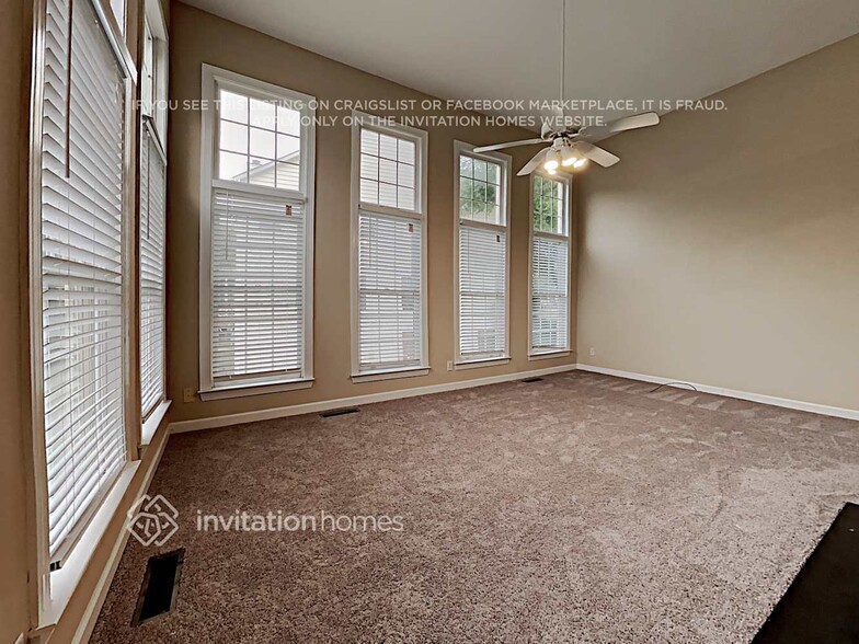 Building Photo - 8227 Beardsley Dr