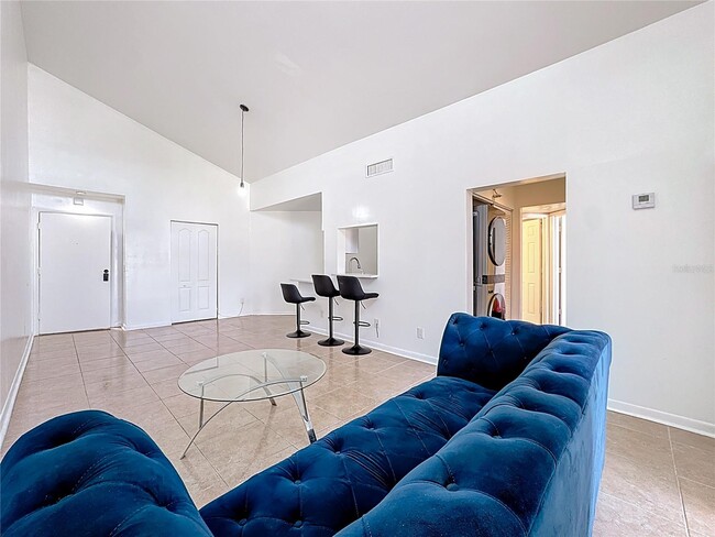 Building Photo - 3923 Atrium Dr