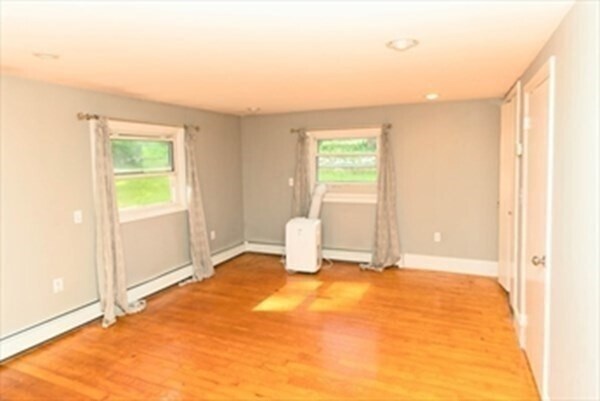 Building Photo - 10 Fair Oaks Rd