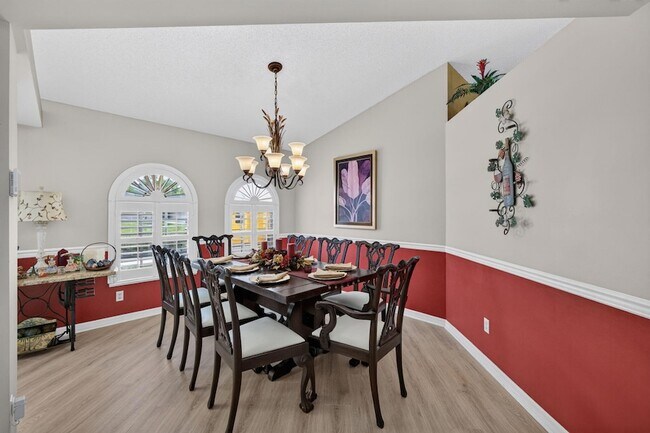 Building Photo - 3077 SE Galt Cir