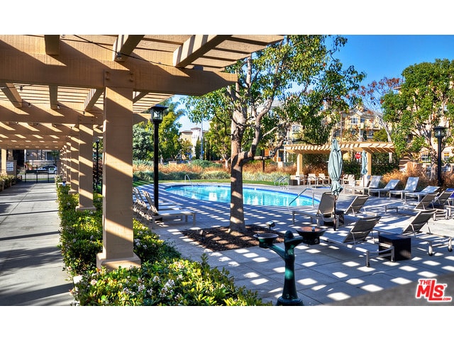 Building Photo - 5831 Seawalk Dr