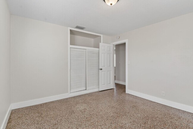 Building Photo - 58 W 27th St