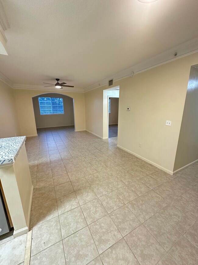 Building Photo - 9833 Baywinds Blvd