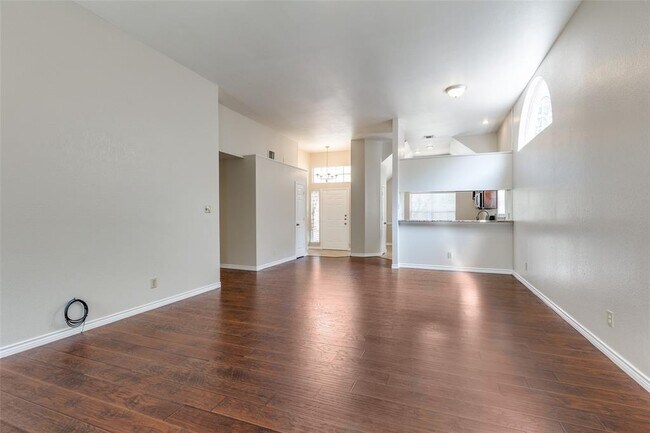 Building Photo - 4748 Bracken Dr