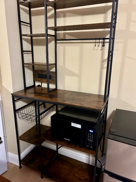 Building Photo - 435 Hubbard Gulch Rd