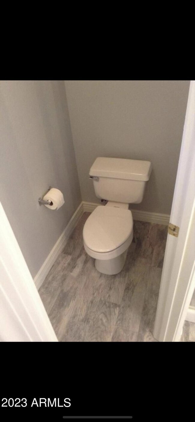 Building Photo - 2816 E Villa Theresa Dr