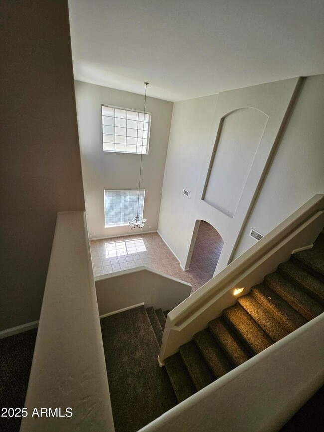 Building Photo - 2065 E Hulet Dr
