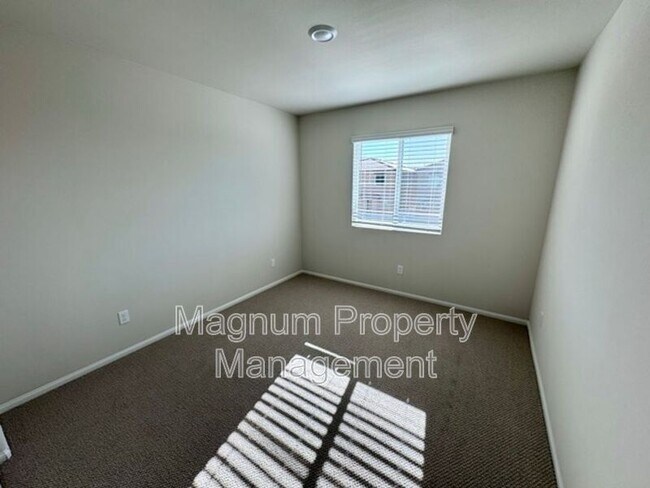 Building Photo - 36330 Albus Ave