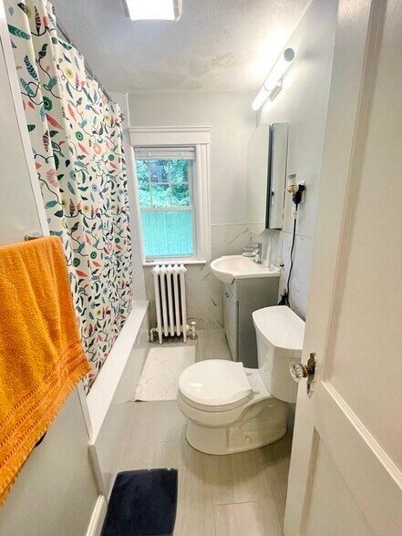 Building Photo - 22 Potomac St