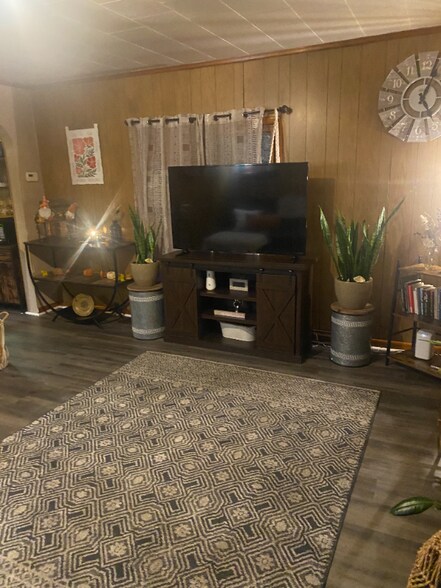 Building Photo - 149 Valley Blvd