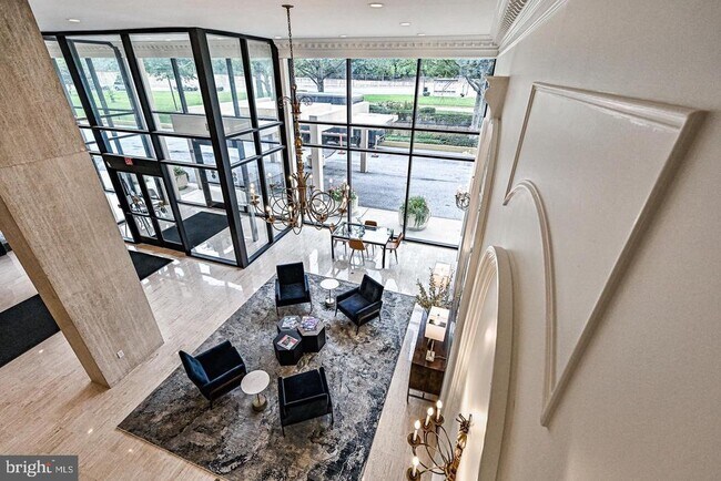 Building Photo - 1300 Army Navy Dr