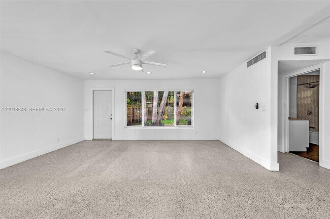 Building Photo - 1550 SW 23rd Ct