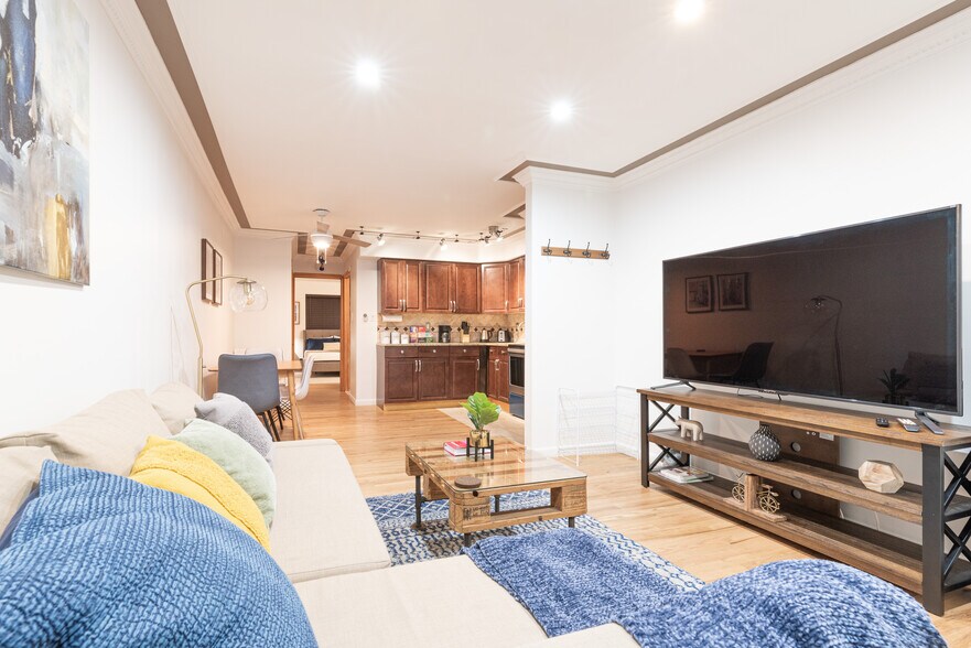 Building Photo - 74 69th St