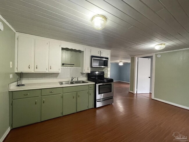 Building Photo - 4604 Woodbine Rd