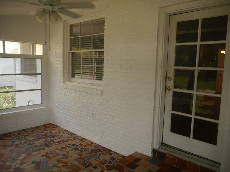 Entry from Sunroom to Home - 2270 Larchmont Rd