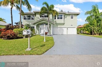 Building Photo - 2801 Oak Tree Dr