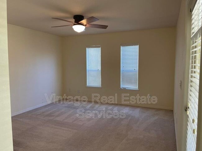 Building Photo - 4007 Sand Palm Ct