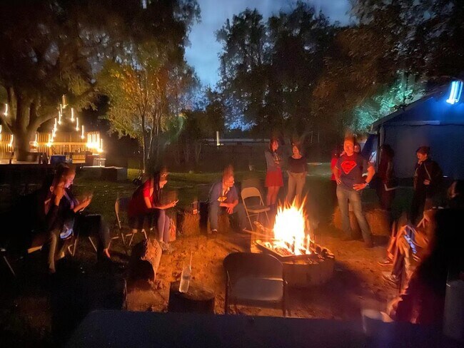 Building Photo - 9706 Camelots Ct