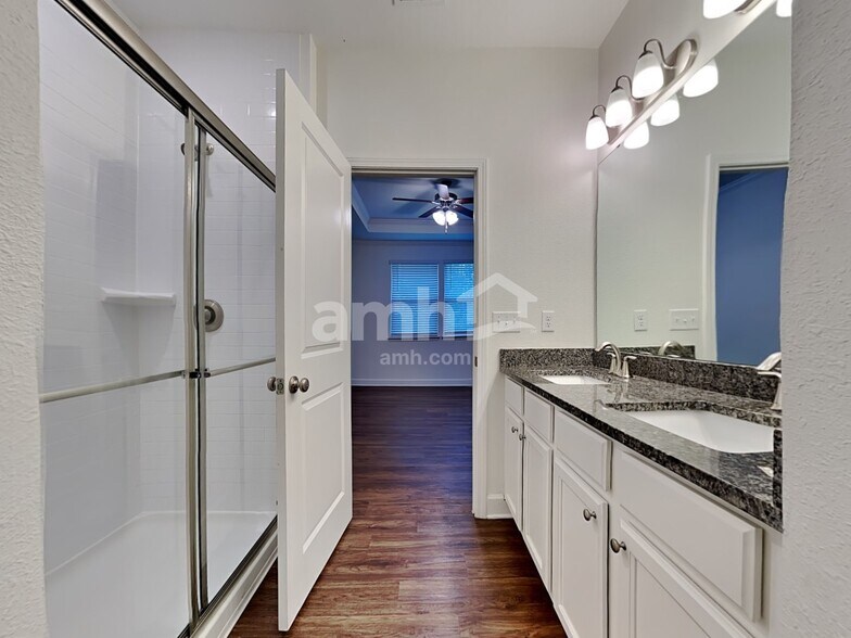 Building Photo - 567 Tumbled Stone Way