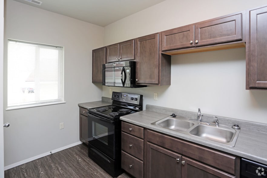 Windsor Heights Apartments 4908 W St James Dr Sioux Falls SD 57106 Apartment Finder