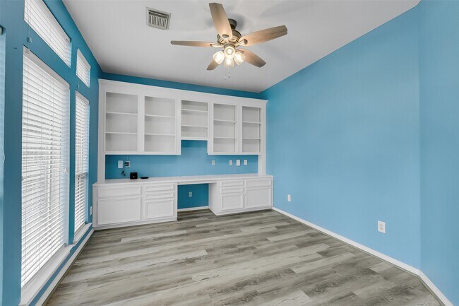 Building Photo - 7619 Limber Bough Dr