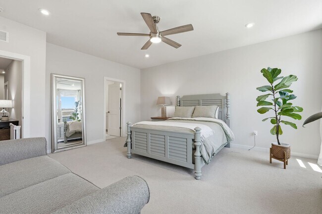 Building Photo - Experience upscale living in one of Ashburn’s most desirable communities.