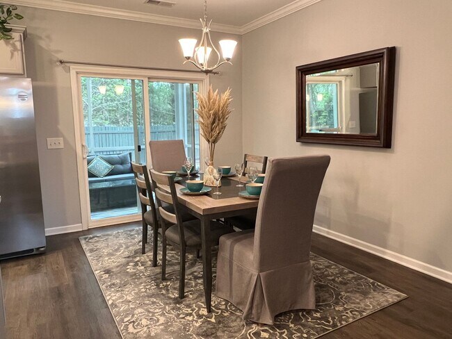 Building Photo - FURNISHED Three Bedroom Wellstone Model Home