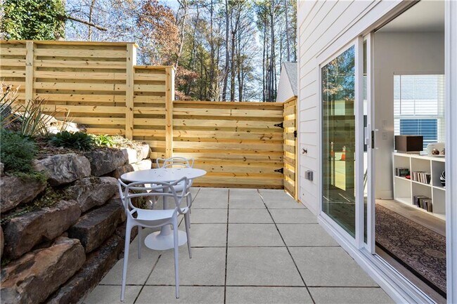 Building Photo - 217 Arnold Mill Rd