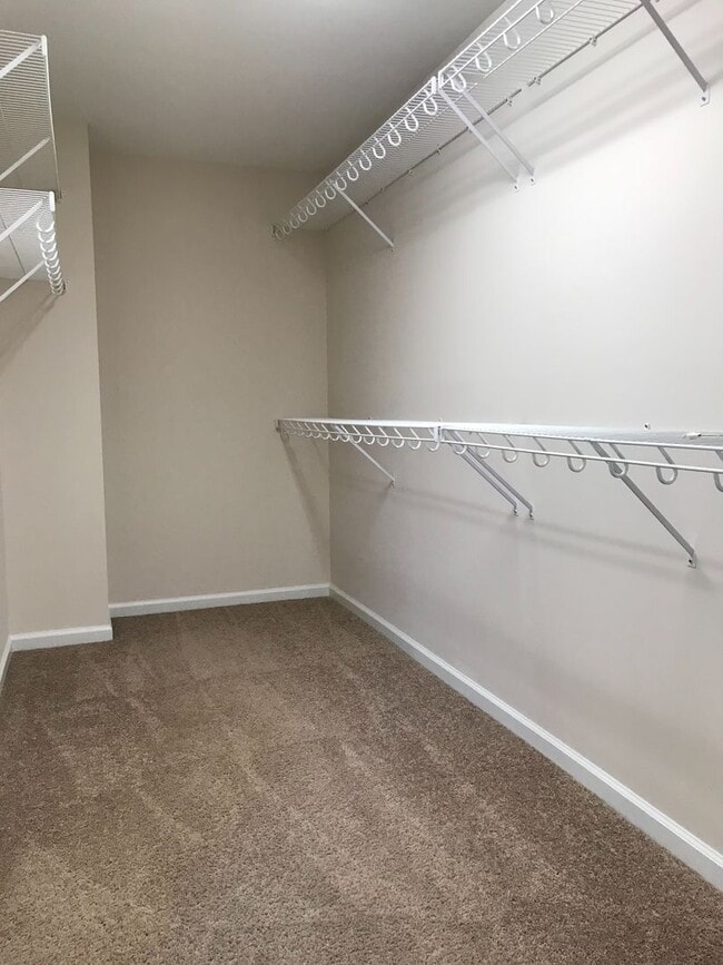 Building Photo - Regal Home on Regatta Way!