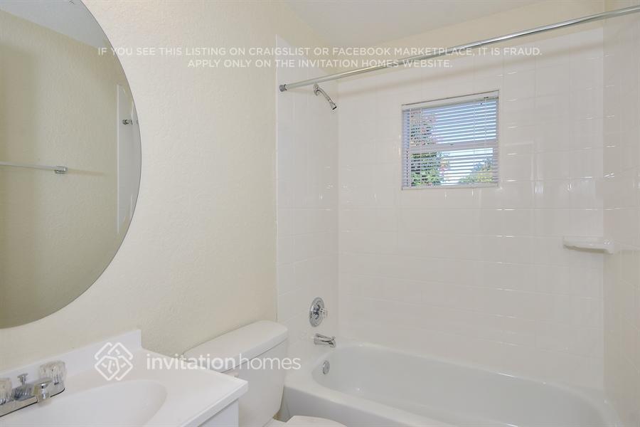 Building Photo - 1333 Pleasantview Dr