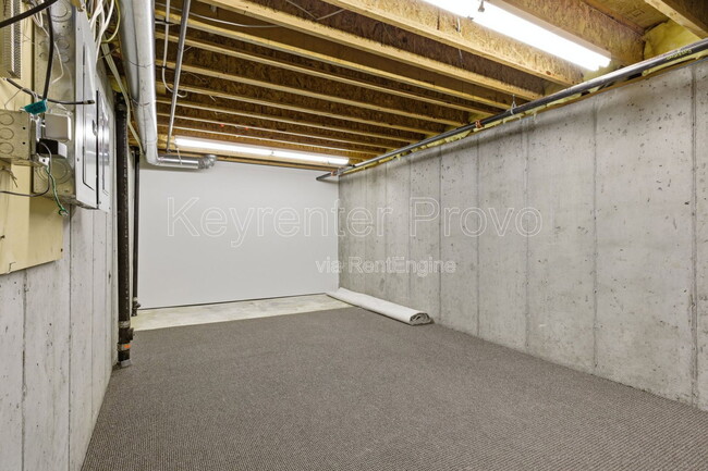 Building Photo - 5069 N River Park Way