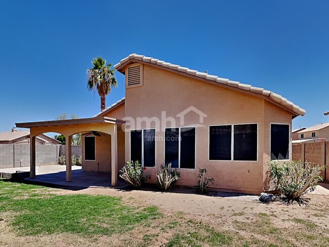 Building Photo - 720 S Ithica St