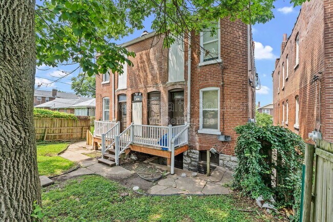 Building Photo - 4222 S 38th St