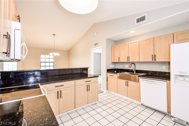 Building Photo - 1923 NE 27th Terrace