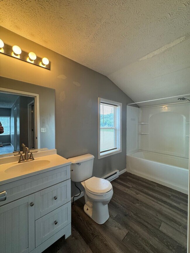 Building Photo - 26504 US-6