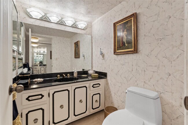 Building Photo - 1920 S Ocean Dr