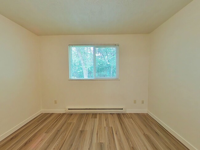 Building Photo - 3 Bedroom House ~ South Corvallis