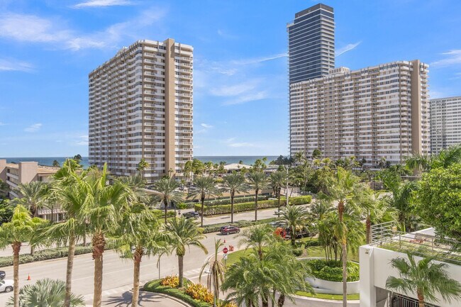 Building Photo - 1945 S Ocean Dr