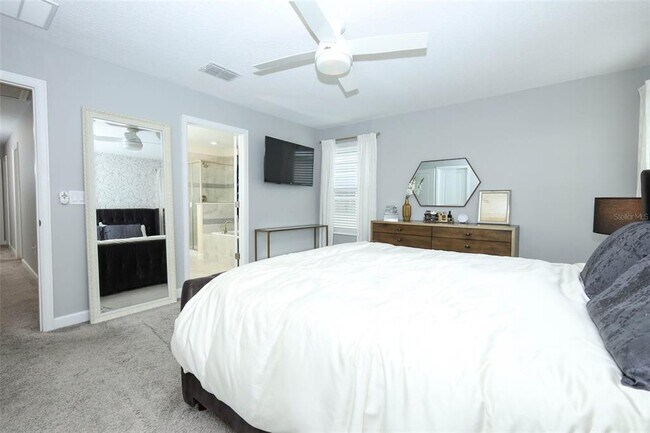 Building Photo - 12003 Theme Alley