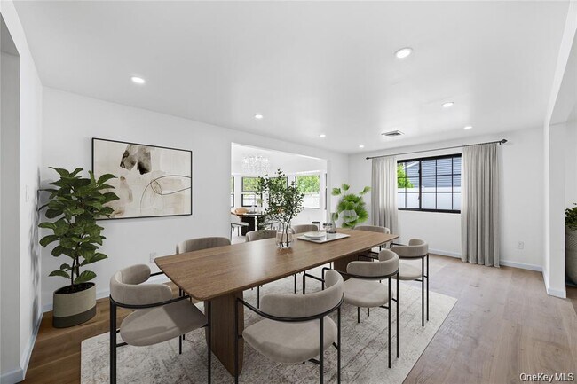 Building Photo - 26 Roseanne Dr