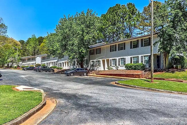 Building Photo - 3501 Creekview Pl