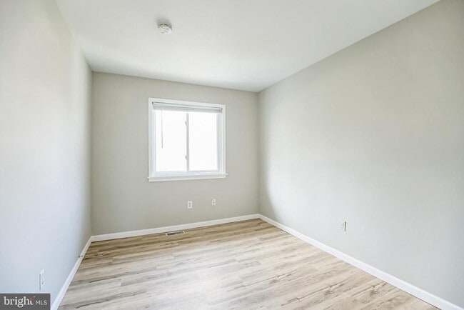 Building Photo - 63 Villanova Ct