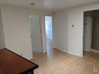 Building Photo - Now Leasing for June 2025 – Ideal 1-Bedroo...